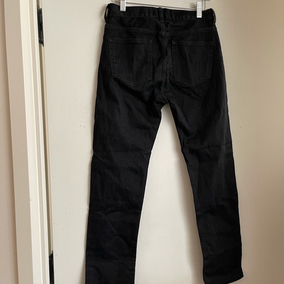 Everlane Boyfriend Jean in Black - Picture 5 of 6